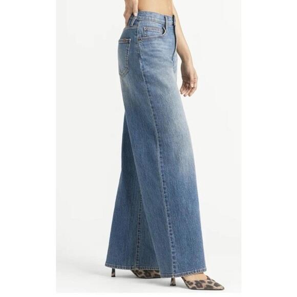 NWT Jessica Simpson Jeans Womens plus 16 Freesia High Rise Wide Leg Denim Trendy - Picture 1 of 9
